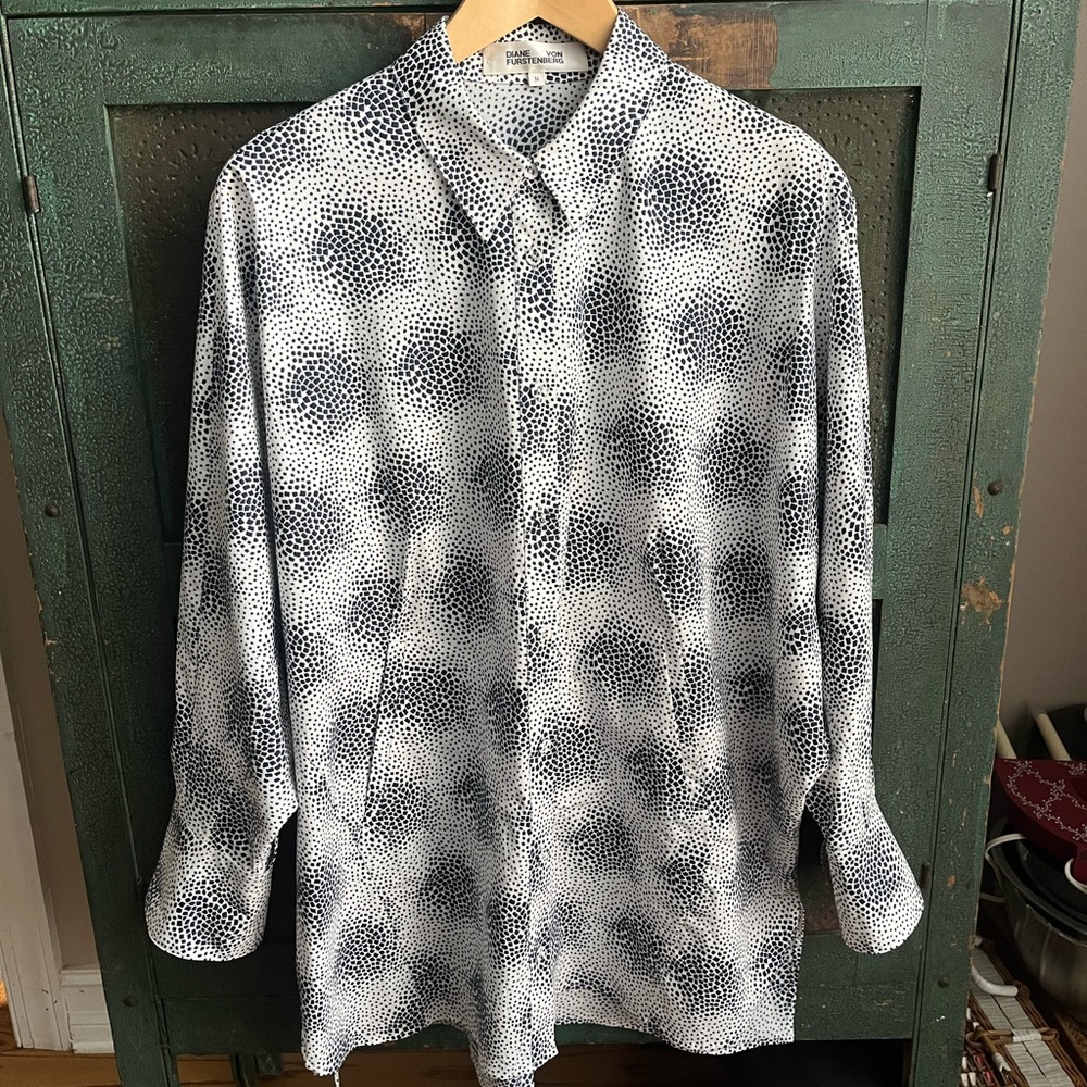 DIANE VON FURSTENBERG Caleb Printed Stretch-Cotton Poplin Shirt - Picture 3 of 11